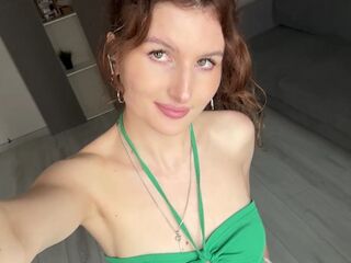 live teaser webcam KarmenZeinert