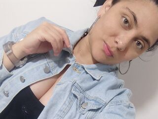 cam girl showing tits KatieMazon