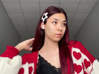 camgirl masturbating with dildo KimKlaverly