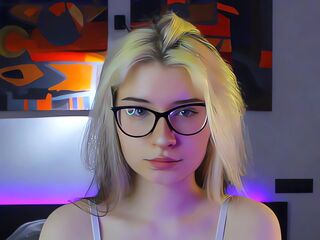 cam girl masturbating KiraSerene