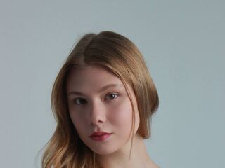 naked camgirl LavonAllara