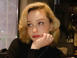 naughty cam bitch LilithYongi