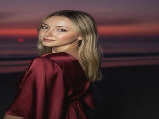 naked camgirl masturbating LillieMajamay