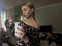 hot webcam slut LissaAlen