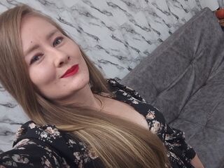 naked girl with cam fingering LizzMyers