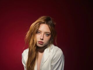 naked girl with cam LoraBarren