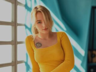 camgirl masturbating with sextoy LornaCatts