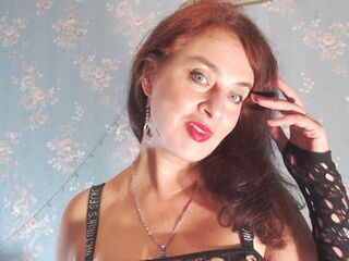 camwhore fingering pussy LucianaLuxe