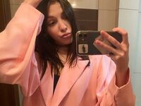 camwhore masturbating with dildo LucileVerlin