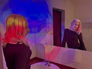 porn webcam LucilleWiste