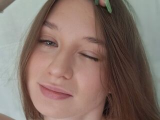 naughty camgirl masturbating with vibrator MargoValli