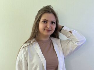 hot cam slut MildaTaddio