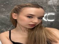 naked girl with webcam masturbating MildredMuch