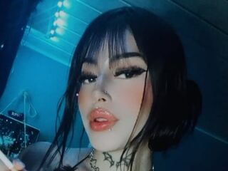 cam girl masturbating with vibrator MillyBell