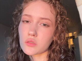 cam girl masturbating with dildo MyrnaCarozza