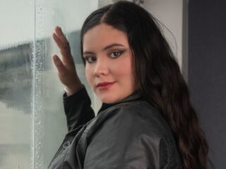 webcam chat room NahiaMonet