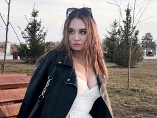 naked camgirl NeliaCorton