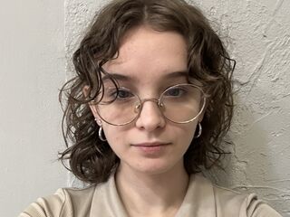 hardcore live show NicoleAvis