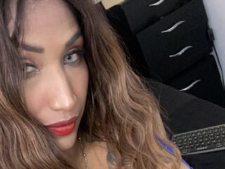 topless camgirl NoahAnna