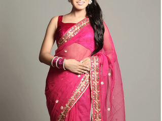 camwhore photo PriyaArmani
