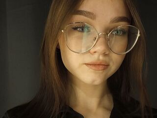 cam girl playing with vibrator RaychelEvans