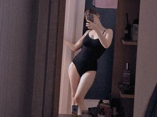 naked girl with webcam fingering pussy RinaAlmons