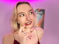 free livecam RosaliFoxe