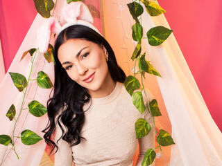 closeup cam SammiLarson