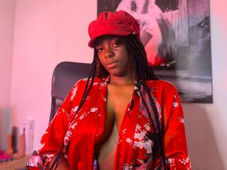 topless camgirl SaphyNyx