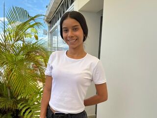 girl showing tits SarayRios