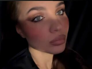 camgirl chatroom SeemaRedhouse