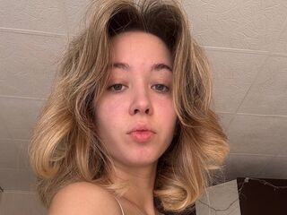 beautiful cam girl SilvaShintaku