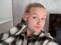 cam girl playing with vibrator StephanieAnderso