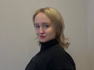 free chatroom SuzannKernes