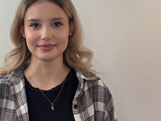 naked cam chat TanyaPanah