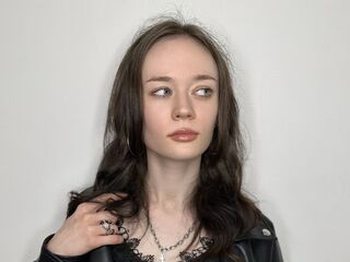 topless camgirl TenishaSeebold