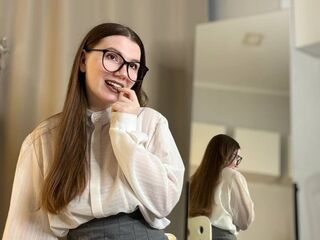 free webcam chatroom TerraTrinh