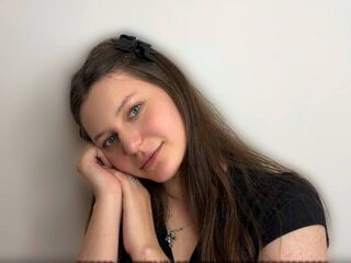camgirl showing tits VeronaConnett