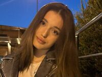 camgirl playing with dildo VeronicaColle