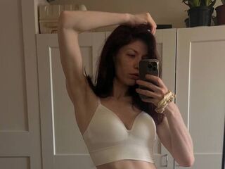 masturbating camgirl VeronicaRobinson
