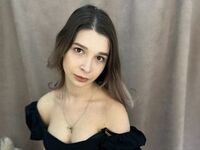 webcam babe WandaHearing
