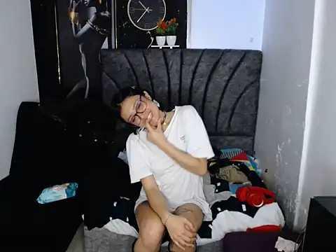 -Loren_-