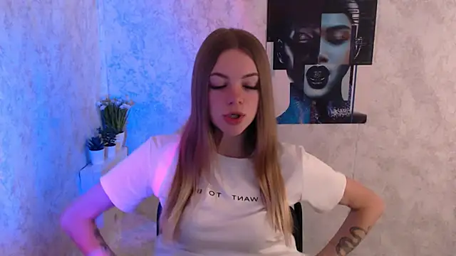 AliceFlirtt_