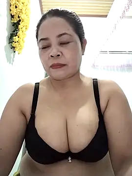 Baby-bigtits2024