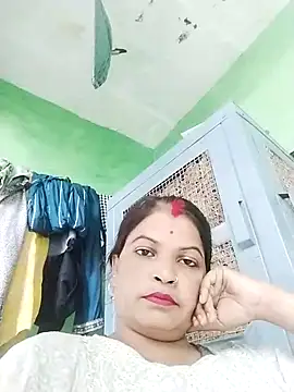Bhavna_hot