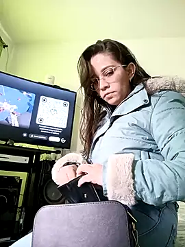 Isabella5_Brown_