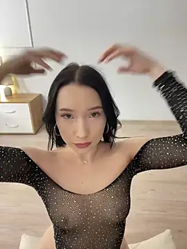 LeilaLow