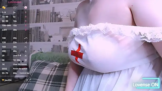 Lona_Nanny