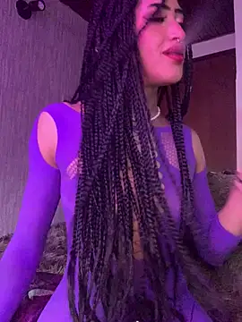 MichelleDiaz_Pink