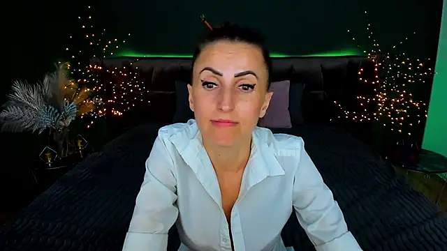 Rebecca_Diamond